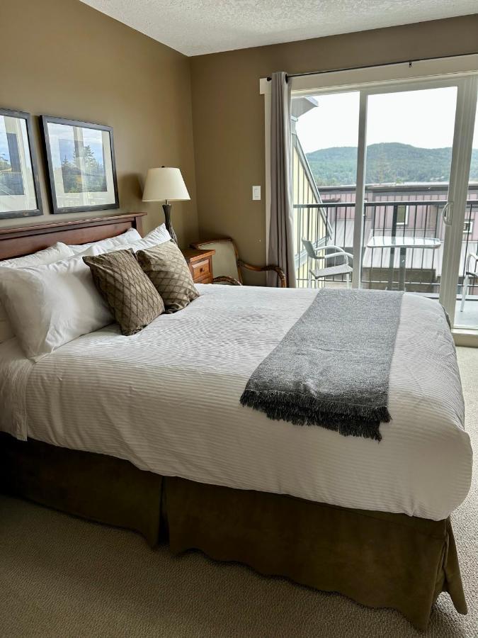 Race Rocks Townhouse - Sooke Villa Exterior photo